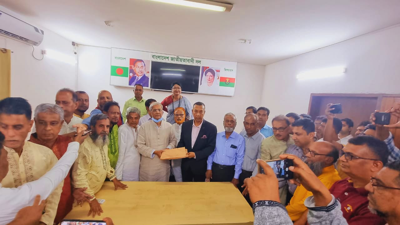 মানবিক সাহায্যের মত গনতন্ত্র প্রতিষ্ঠার আন্দোলনে ঝাঁপিয়ে পড়তে হবে: মীর্জা ফখরুল 