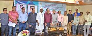চট্টগ্রাম প্রেস ক্লাবের সাংবাদিকদের সাথে প্যানেল মেয়র গিয়াস উদ্দিন ও ব্যবসায়ী আলমগীর পারভেজের মতবিনিময়