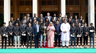 খেলাধুলায় সাফল্য অর্জনে আরো প্রতিযোগিতা ও প্রশিক্ষণের ওপর গুরুত্বারোপ প্রধানমন্ত্রীর