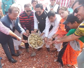 নগরীর খেলার মাঠগুলোকে খেলার উপযোগি করে গড়ে তোলা হবে - চসিক মেয়র