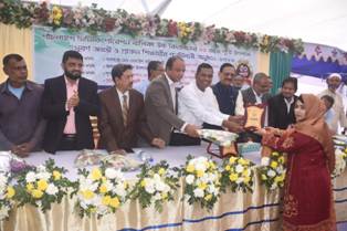 বর্তমান বিজ্ঞানের যুগে ব্যবহারিক শিক্ষার কোন বিকল্প নেই  - চসিক মেয়র