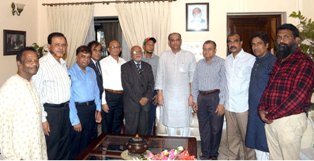 ভুমিমন্ত্রী জাবেদের সাথে চট্টগ্রাম কলেজ প্রাক্তন ছাত্রলীগ পরিষদের মতবিনিময় সভা