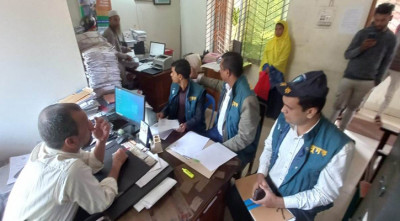 চট্টগ্রামে জন্মনিবন্ধন আইডি হ্যাক: কাউন্সিলর কার্যালয়ে দুদকের হানা
