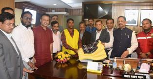 সিটি মেয়র সাথে চট্টগ্রাম সিটি রেড ক্রিসেন্টের কার্যকরী পর্ষদের সাক্ষাৎ