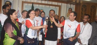 শান্তি পুরস্কার পেলেন চসিক মেয়র রেজাউল করিম চৌধুরী