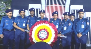 মহান শহিদ দিবস ও আন্তর্জাতিক মাতৃভাষা দিবসে মাদকদ্রব্য নিয়ন্ত্রণ অধিদপ্তর চট্টগ্রামের শ্রদ্ধা নিবেদন