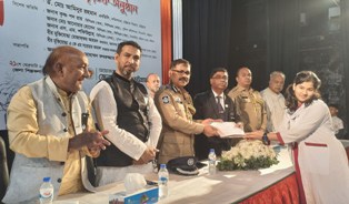 চট্টগ্রাম জেলা প্রশাসনের উদ্যোগে  মহান শহিদ দিবস ও আন্তর্জাতিক মাতৃভাষা দিবস উদযাপন