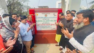 চসিকের নিজস্ব অর্থায়নে নির্মিত শহীদ মিনার উদ্বোধন করলেন মেয়র