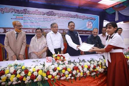 মেধাভিত্তিক প্রজন্ম গড়তে শিক্ষায় প্রাধিকার: মেয়র