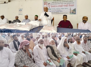 সাবেক মেয়র মনজুর আলম-এর ইফতার ও সেহেরী সামগ্রী বিতরণ কার্যক্রম শুরু