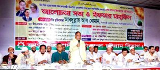 ক্ষমতাকে পাকাপোক্ত করার জন্য সরকারের দমননীতি এখন আরো সম্প্রসারিত হয়েছে