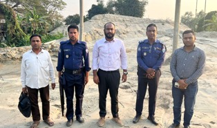 বরকলে বালু উত্তোলন, মোবাইল কোর্টে ৪ লক্ষ ৮০ হাজার টাকা জরিমানা আদায়