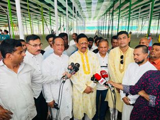 ঈদের জামাতের জন্য প্রস্তুত জমিয়তুল ফালাহ ময়দান: চসিক মেয়র