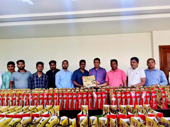 চন্দনাইশ-সাতকানিয়ায় আবদুল কৈয়ূম চৌধুরীর  ভালোবাসার ঈদ উপহার