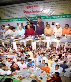 নিরপেক্ষ সরকারের অধীনে ছাড়া কোন নির্বাচনে বিএনপি যাবে না-আমির খসরু
