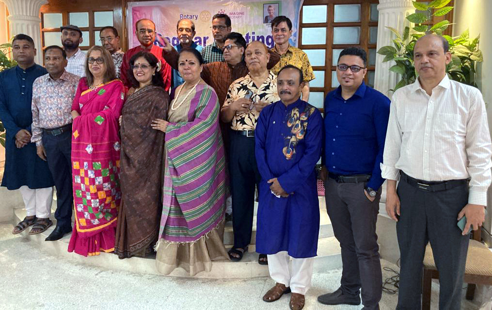 সব শ্রমজীবী মানুষের অধিকার হোক সুপ্রতিষ্ঠিত এবং পৃথিবী হোক শান্তিময়
