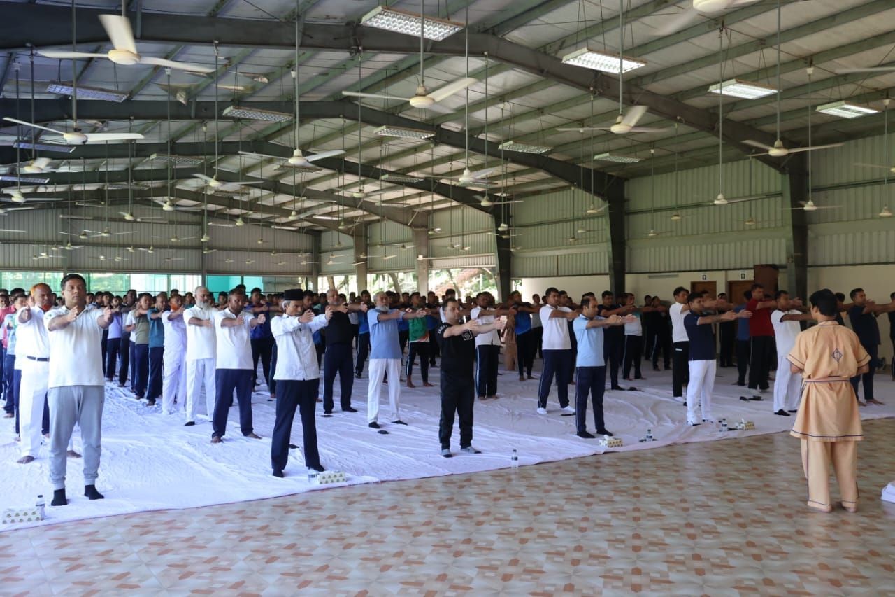 যোগব্যায়াম ও মেডিটেশন শীর্ষক স্ট্রেস ম্যানেজমেন্ট সেমিনার উদ্বোধন