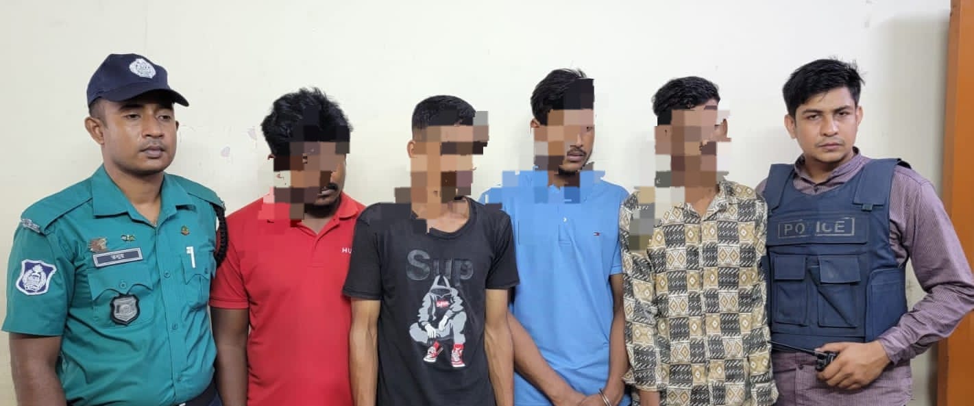 খুলশীতে হত্যাকান্ডে ব্যবহৃত ছুরিসহ আটক ৭