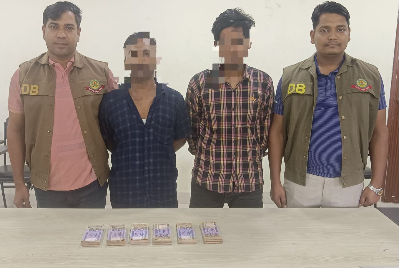 নগরীতে জালনোটসহ আটক ২  