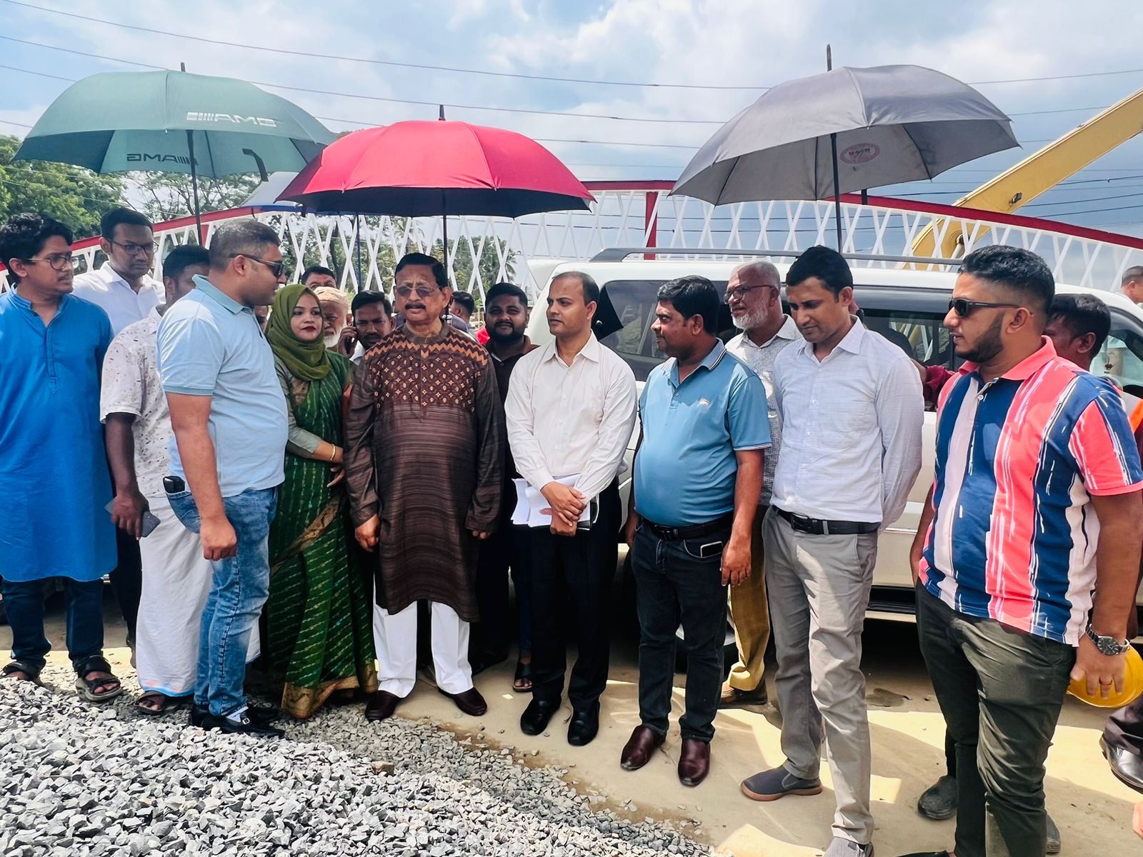 ১০ লাখ মানুষকে জলাবদ্ধতা থেকে মুক্তি দিবে বাড়ইপাড়া খাল খনন প্রকল্প: মেয়র