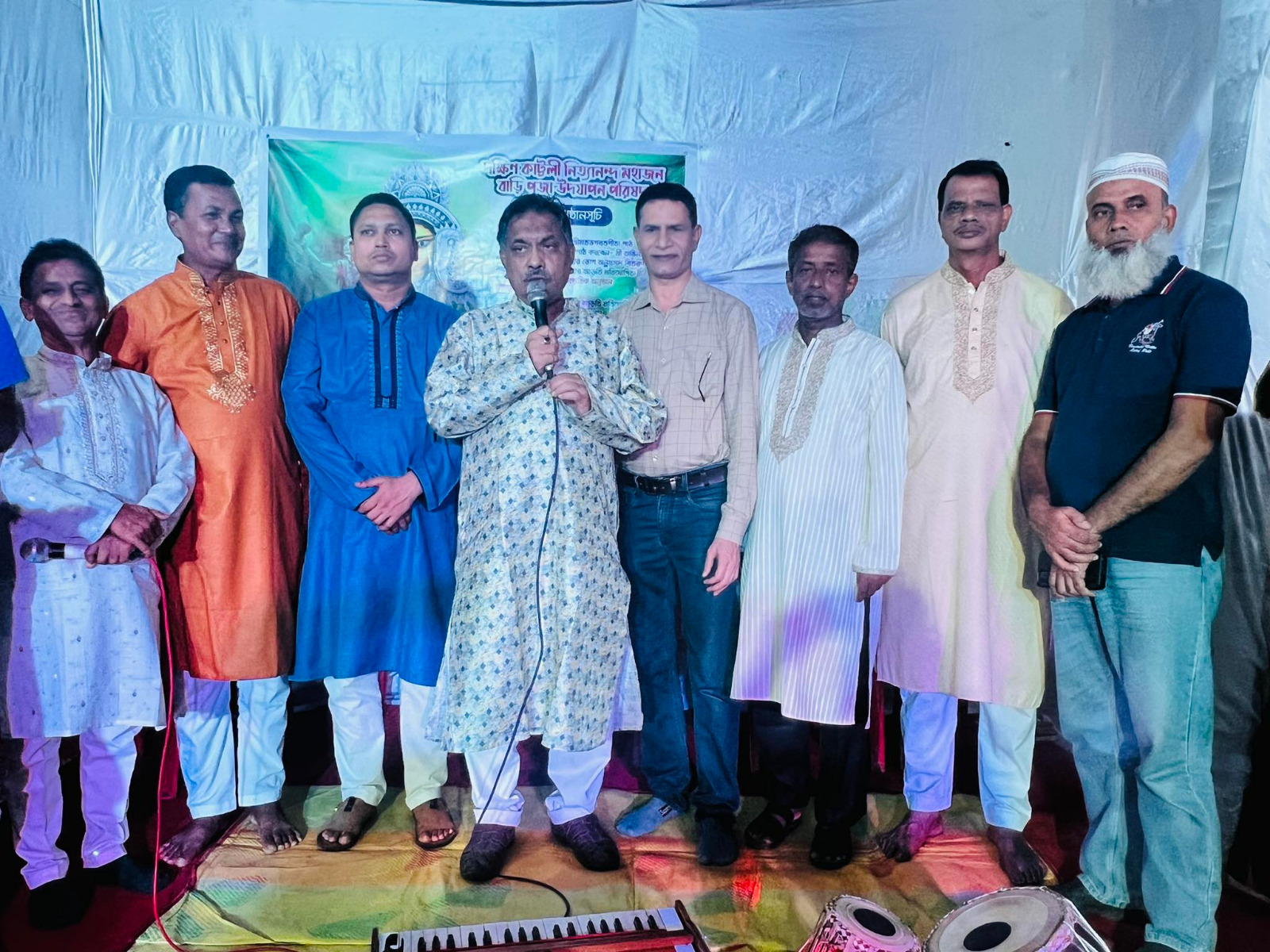  পূজামণ্ডপ পরিদর্শন করলেন কাউন্সিলর অধ্যাপক ইসমাইল