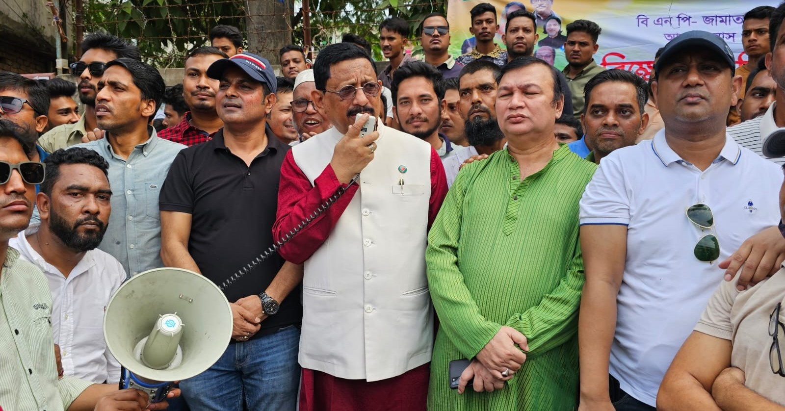 বিদেশিদের কথায় নেচে বিএনপি এখন খোঁড়ার দল - চসিক মেয়র                                                                    