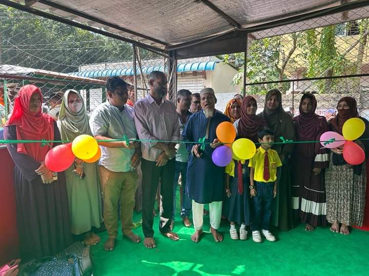 উত্তর পতেঙ্গা সায়রা ছিদ্দিক আইডিয়্যাল স্কুলে শিশু শিক্ষার্থীদের 