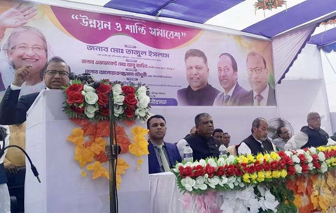  পুলিশ হত্যাকারীরে বিরুদ্ধে প্রচলিত আইনে ব্যবস্থা নেয়া হবে : স্থানীয় সরকার মন্ত্রী