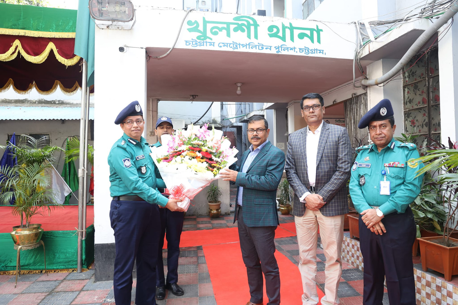  খুলশী থানা পরিদর্শন করলেন সিএমপি কমিশনার