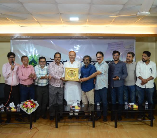 ছাগলনাইয়া উপজেলা চেয়ারম্যান মিজানুর রহমান মজুমদারকে চট্টগ্রাম প্রেস ক্লাবের সম্মাননা