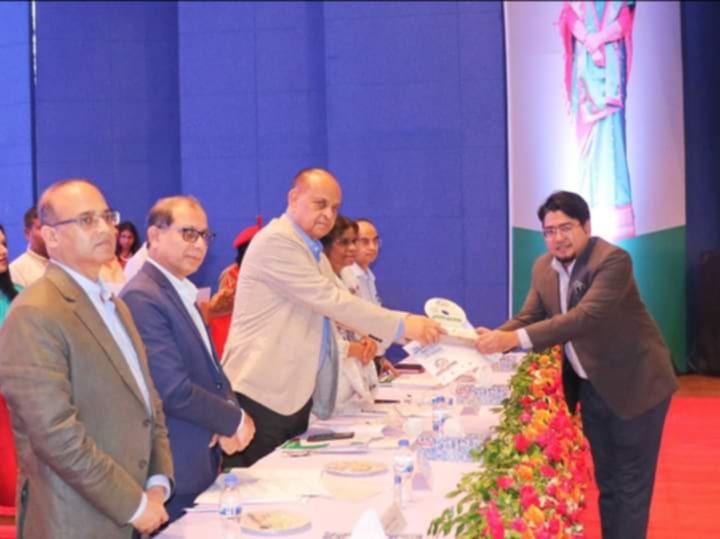 মা ও শিশু স্বাস্থ্যসেবায় ‘শ্রেষ্ঠ সংগঠন’ হিসেবে জাতীয় পুরষ্কার পেল মমতা