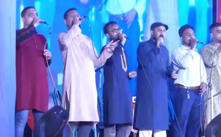 পূজামঞ্চে ‘ইসলামি গান’, কাদের দাওয়াতে কী ঘটেছিল!