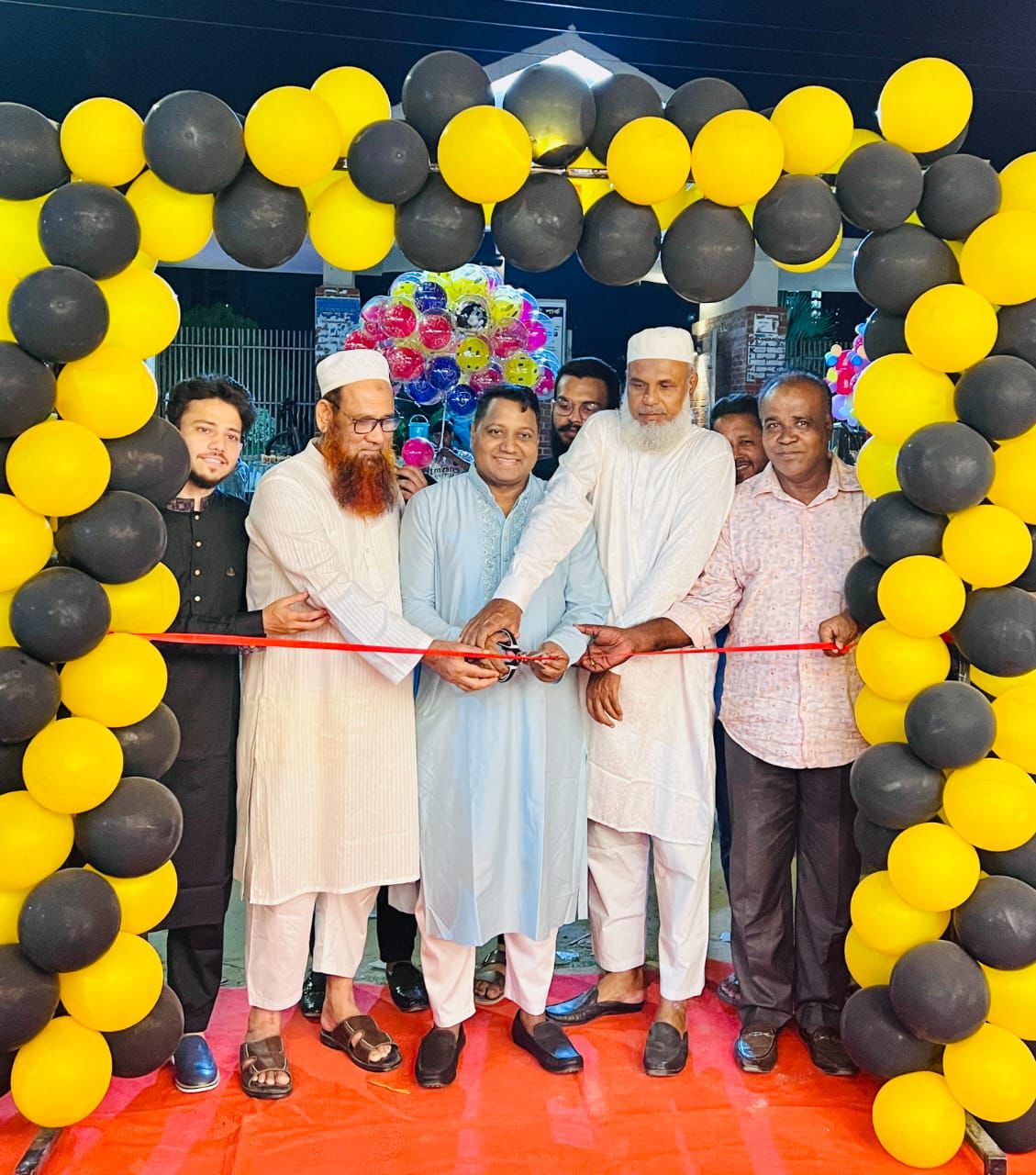 'দি ভিনটেজ কর্ণার' ক্যাফের উদ্বোধন