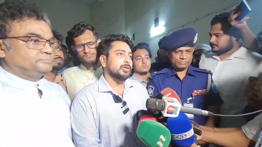 আওয়ামী লীগ আর রাজনীতিতে ফিরতে পারবে না : তথ্য উপদেষ্টা