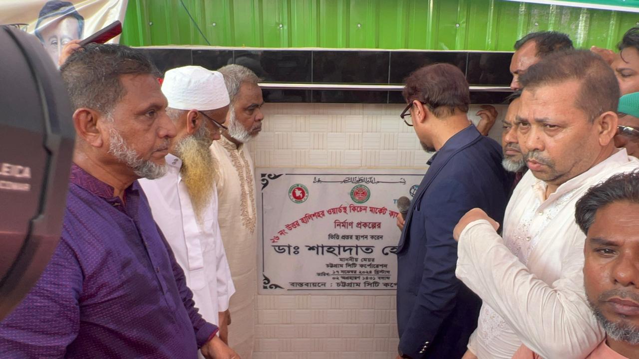 ৩ প্রকল্পের ভিত্তি প্রস্তর স্থাপন করলেন মেয়র ডা. শাহাদাত