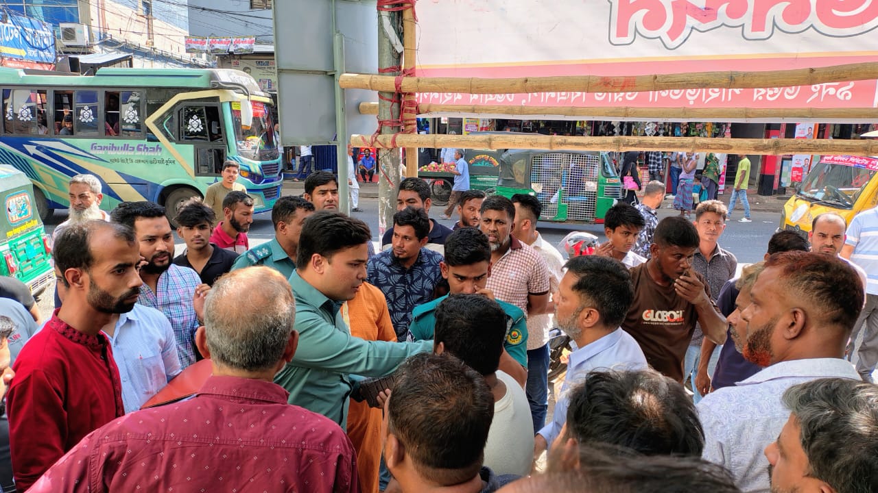 চট্টগ্রামে জেলা প্রশাসনের অভিযানে সাড়ে পাঁচ কোটি টাকা মূল্যের খাসজমি উদ্ধার