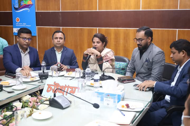 বদলিতে স্বচ্ছতার অনন্য নজির স্থাপন করলেন চট্টগ্রামের জেলা প্রশাসক