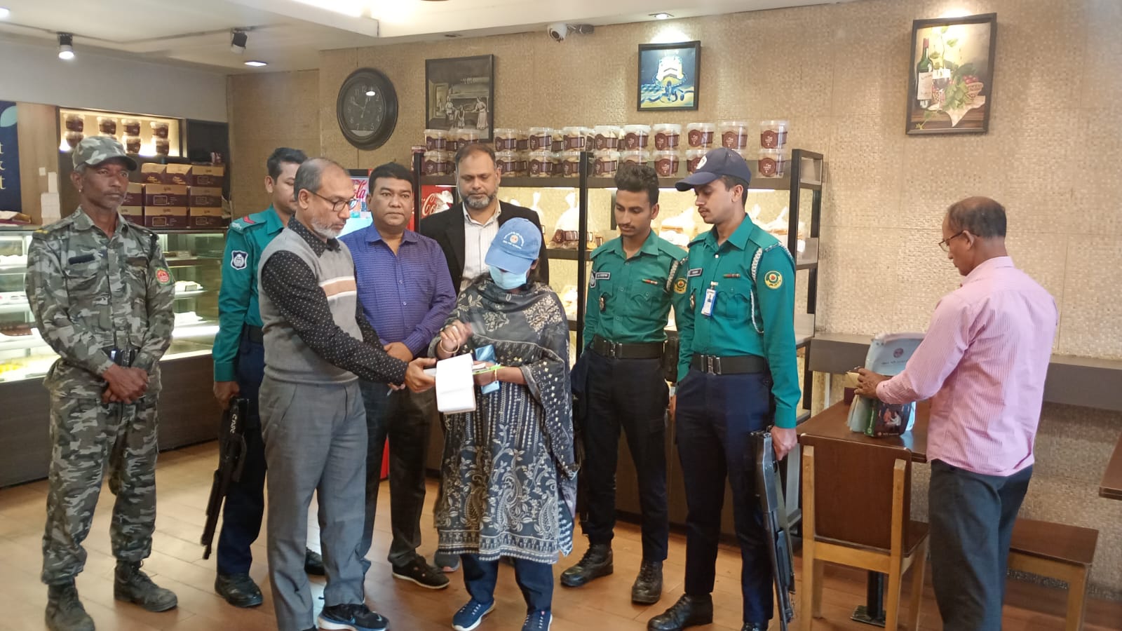 চসিকের ভেজালবিরোধী অভিযানসহ ৪ ব্যক্তিকে জরিমানা