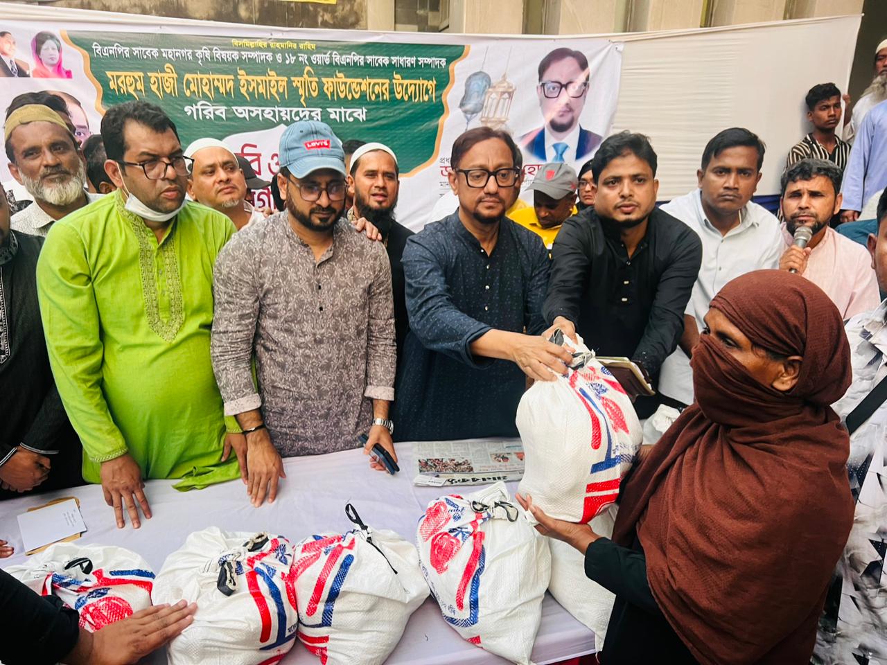 অস্বচ্ছল রোজাদারদের সহায়তায় এগিয়ে আসুন: মেয়র ডা. শাহাদাত
