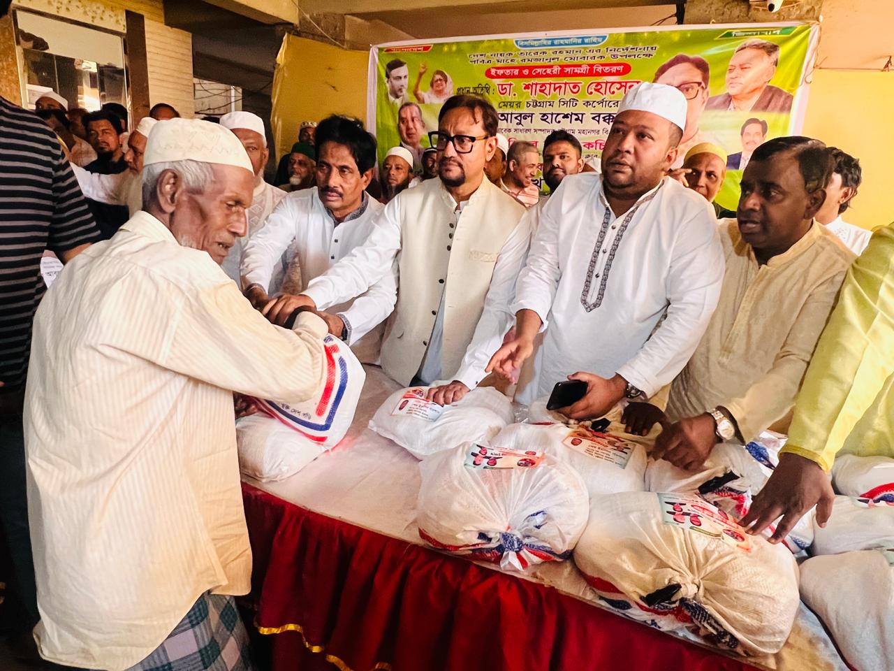 অস্বচ্ছল রোজাদারদের সহায়তায় এগিয়ে আসুন: মেয়র ডা. শাহাদাত