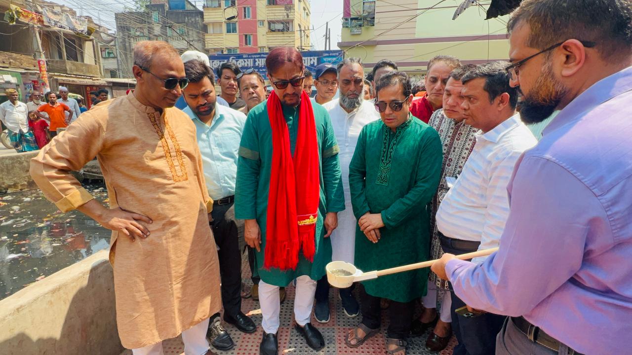 চট্টগ্রামে পরীক্ষামূলকভাবে বিটিআই লার্ভিসাইড প্রয়োগ উদ্বোধন করলেন মেয়র শাহাদাত