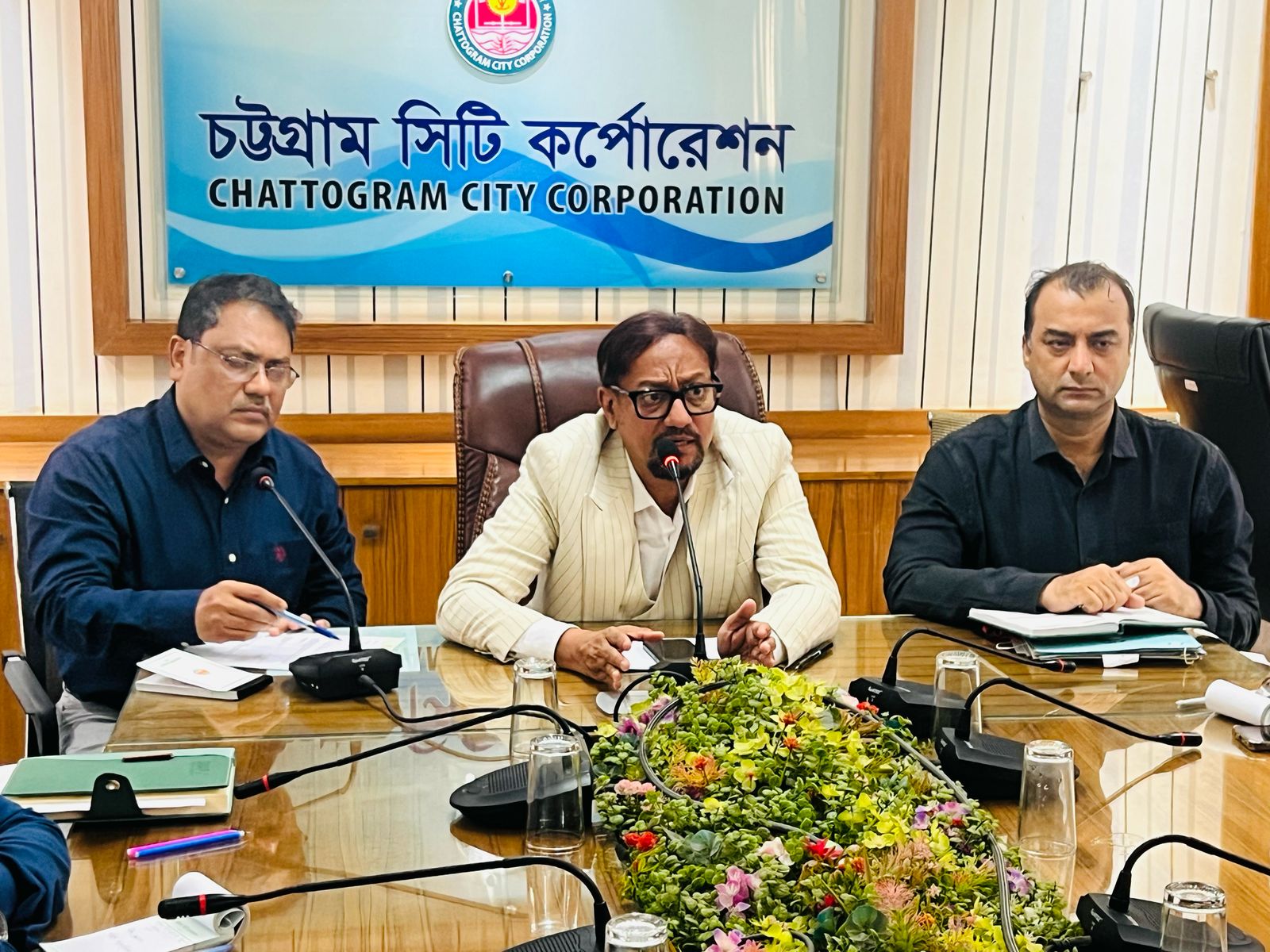  বৃহস্পতিবারের মধ্যে ঝুঁকিপূর্ণ পয়েন্টের তালিকা জমাদানের নির্দেশ মেয়র ডা. শাহাদাতের