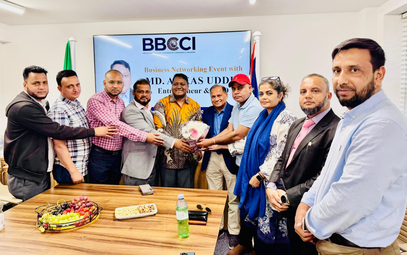 বাংলাদেশের ব্যবসায়ী আক্কাস উদ্দিনকে লন্ডনে সংবর্ধনা