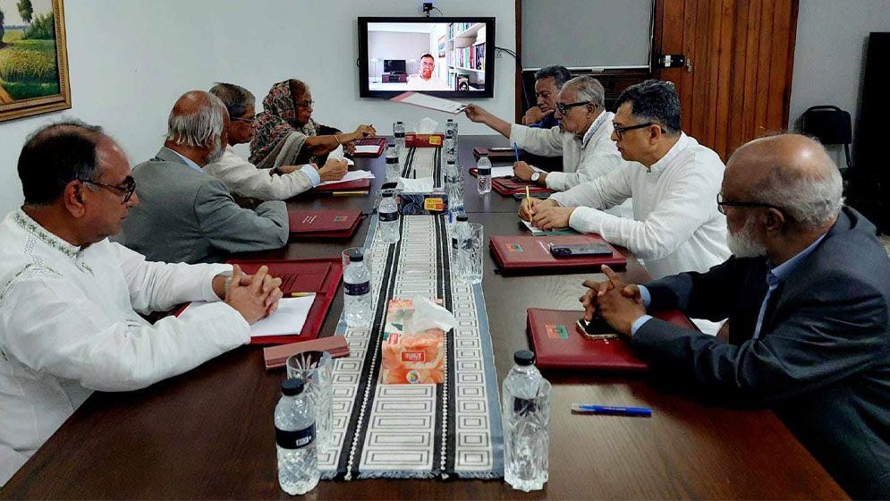 জরুরি বৈঠকে বসেছে বিএনপি, ভার্চুয়ালি যোগ দিয়েছেন তারেক রহমান