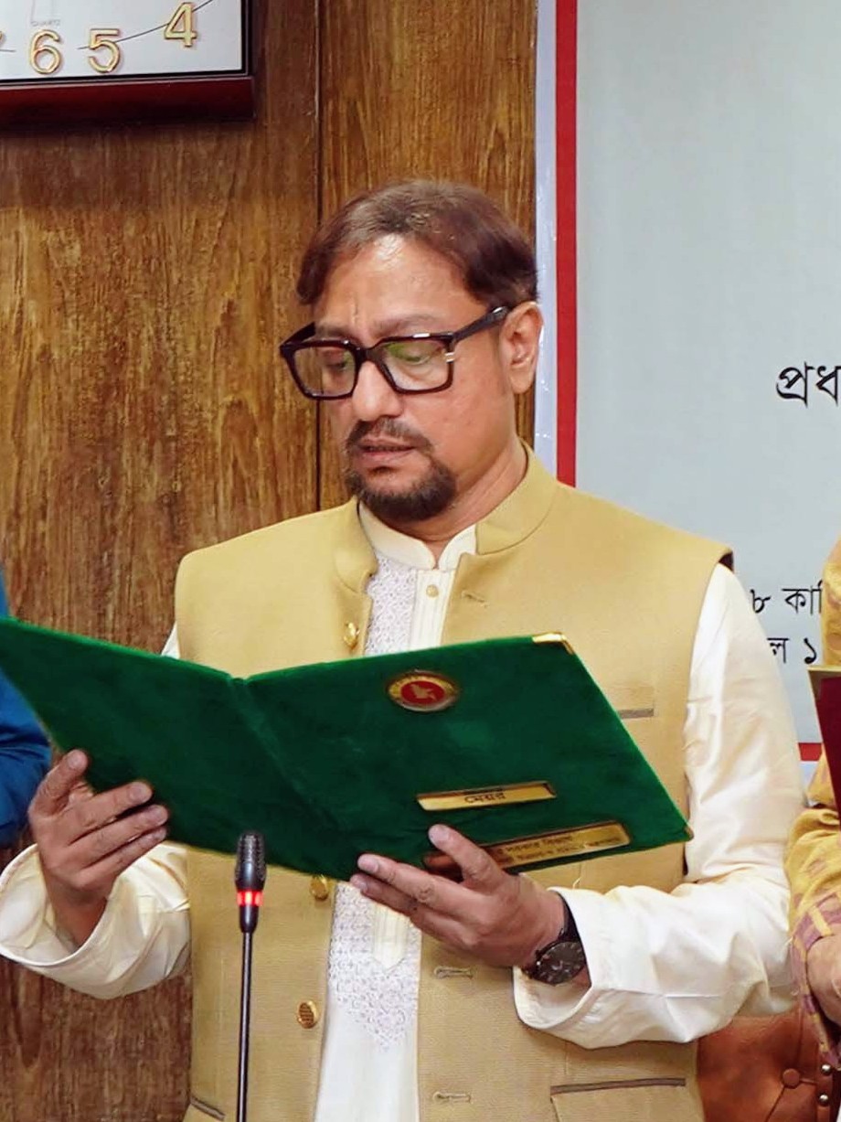 নগরের উন্নয়নে সফল মেয়র  ডা. শাহাদাত হোসেন, নানা সীমাবদ্ধতা ও স্থানীয় সরকারের অসহযোগিতার পরেও  