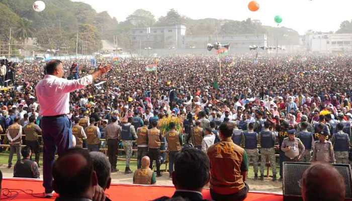 বিএনপি সরকার গঠন করলে দুর্নীতির টুঁটি চেপে ধরবে : তারেক রহমান