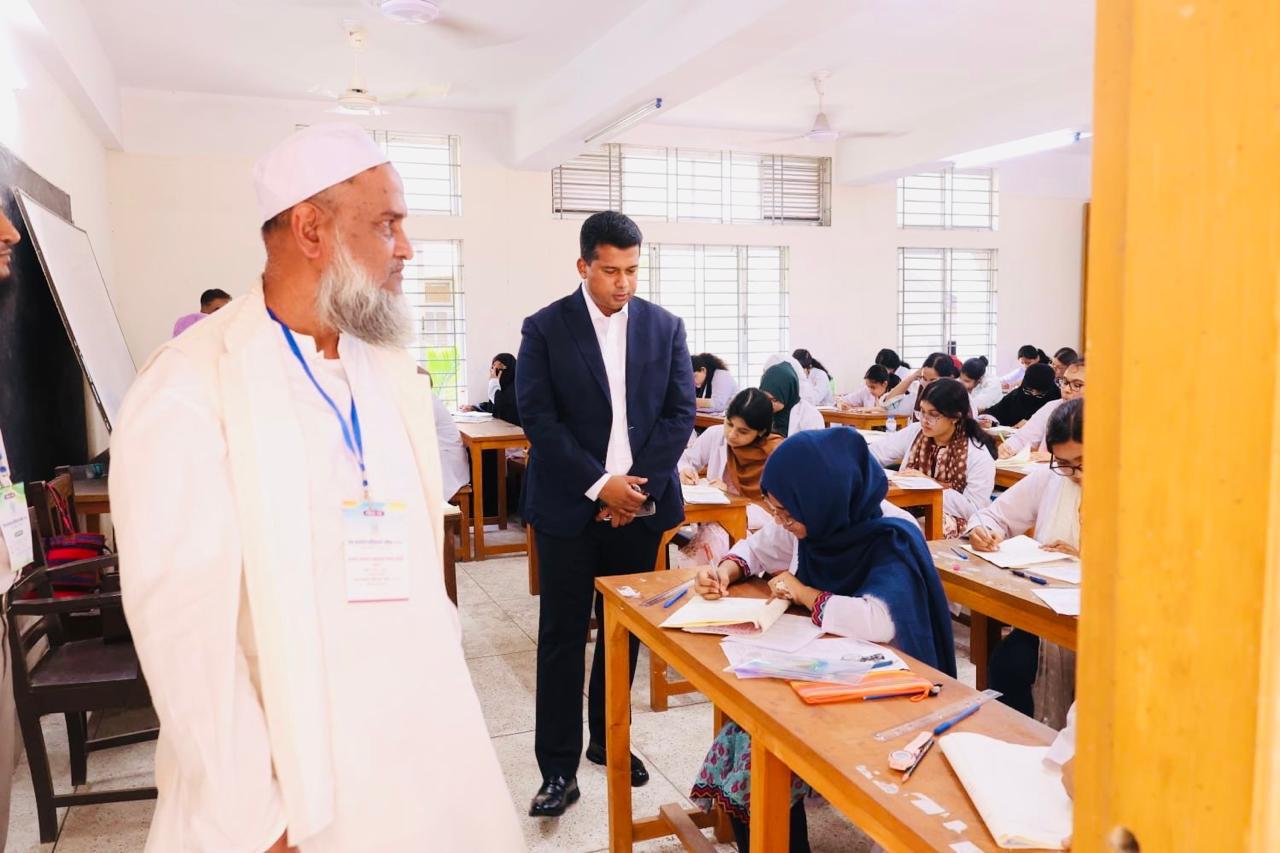 পরীক্ষা অসুস্থ প্রতিযোগিতা নয়, মেধা প্রকাশের ক্ষেত্র: ডিসি জাহিদ