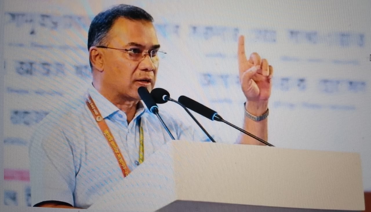 জুলাই শহীদদের হত্যাকারীদের বিচার এ দেশের মাটিতেই হবে : প্রধানমন্ত্রী