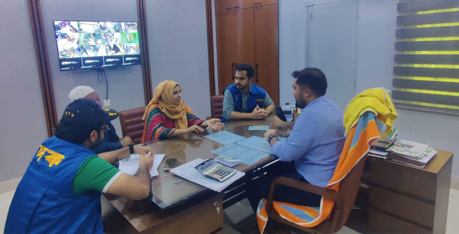 সকালের চট্টগ্রামে সংবাদ প্রকাশের পর পটিয়া সাব-রেজিস্ট্রার কার্যালয়ে দুদকের অভিযান